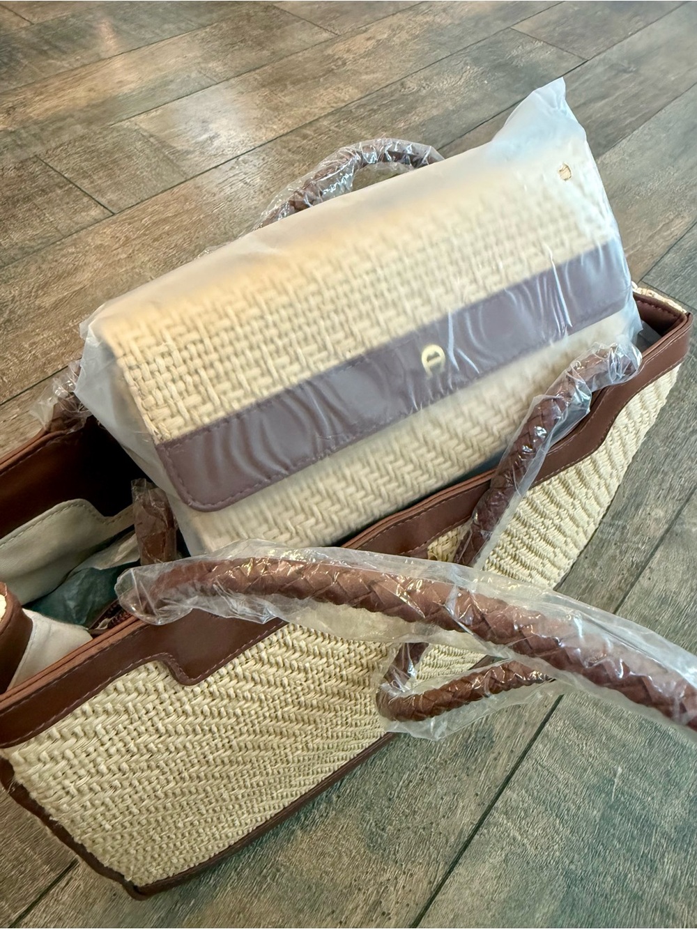 Vintage Etienne Aigner Woven Straw Tote Bag in Brown & Cream - Picture 9 of 9
